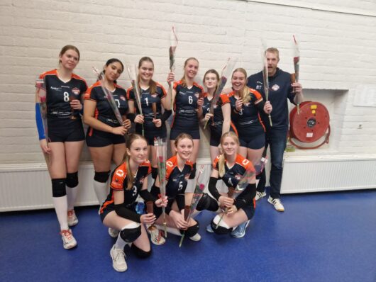 1e kampioenen ‘druppelen’ binnen